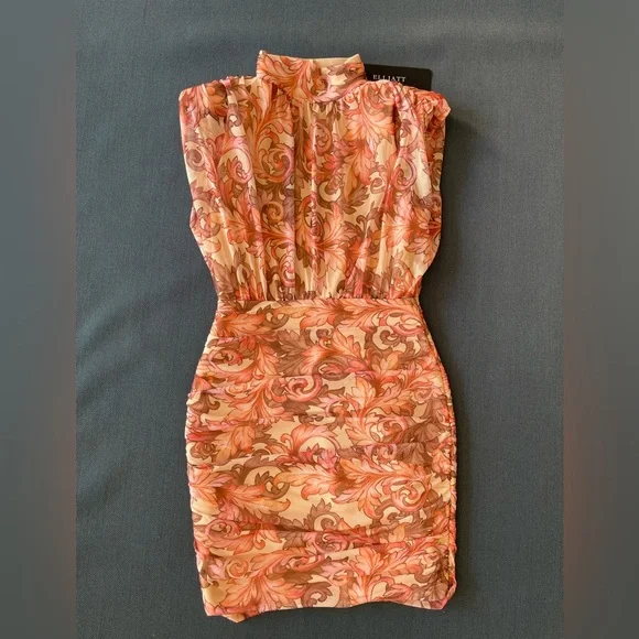 Elliatt ROSINCA DRESS, NWT, Small - Picture 5 of 15